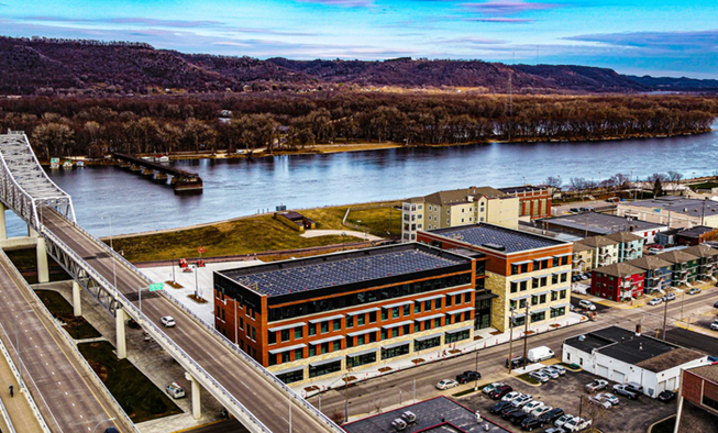 The facility is coupled with multistack eco-friendly modular chillers and 450 rooftop solar panels. 